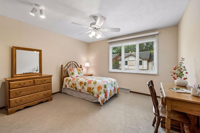 6941 Edenvale Boulevard, Eden Prairie, MN 55346