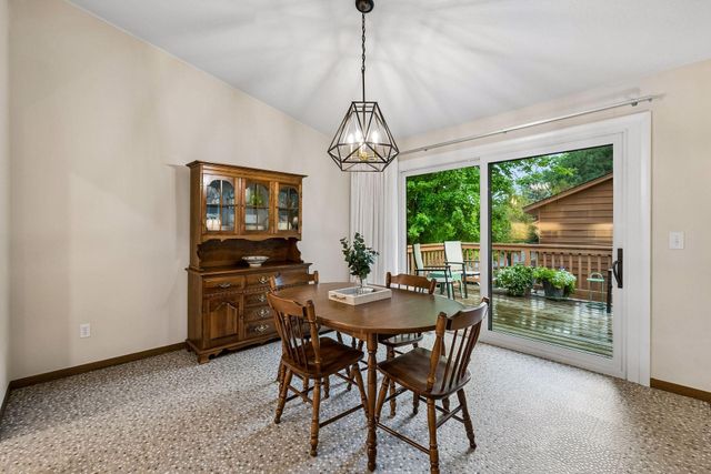 6941 Edenvale Boulevard, Eden Prairie, MN 55346