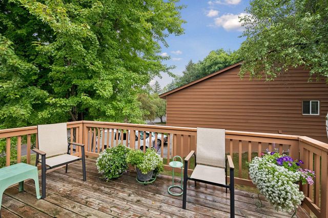 6941 Edenvale Boulevard, Eden Prairie, MN 55346
