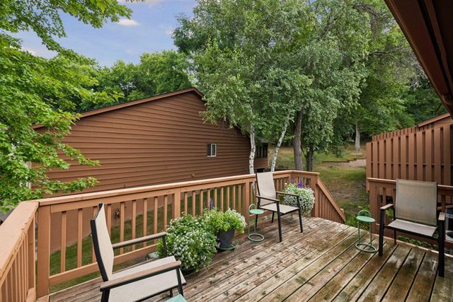 6941 Edenvale Boulevard, Eden Prairie, MN 55346