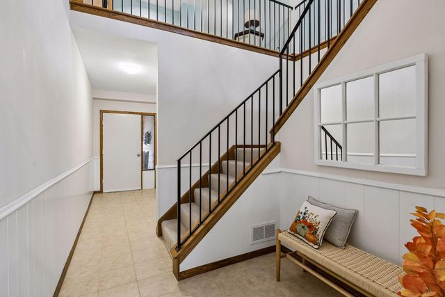 6941 Edenvale Boulevard, Eden Prairie, MN 55346