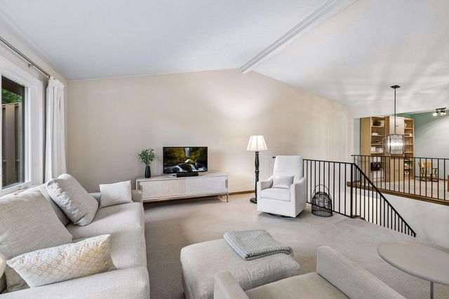6941 Edenvale Boulevard, Eden Prairie, MN 55346