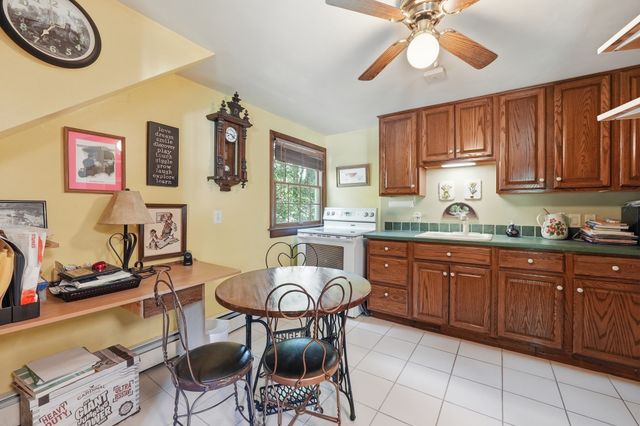 137 Parker Rd, Lancaster, MA 01523