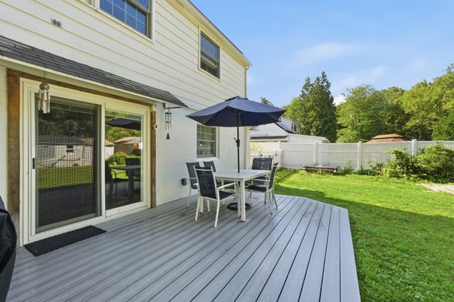 137 Parker Rd, Lancaster, MA 01523