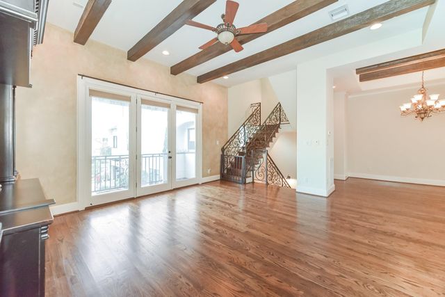 2048 W Main Street, Houston, TX 77098