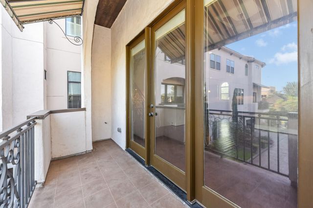 2048 W Main Street, Houston, TX 77098