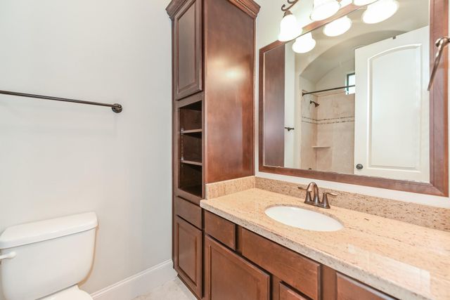 2048 W Main Street, Houston, TX 77098