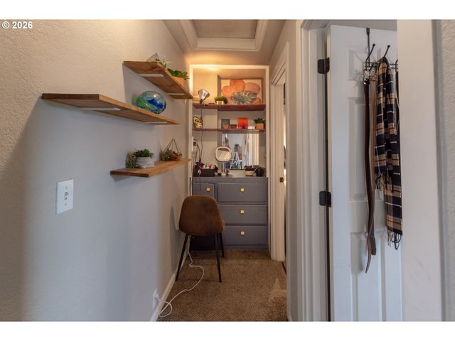 370 S 38TH St, Springfield, OR 97478