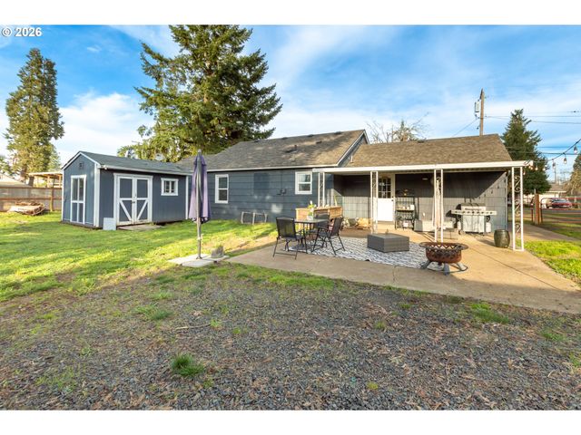 370 S 38TH St, Springfield, OR 97478