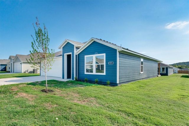 571 Riggs Street, Prairie Grove, AR 72753
