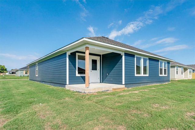 571 Riggs Street, Prairie Grove, AR 72753