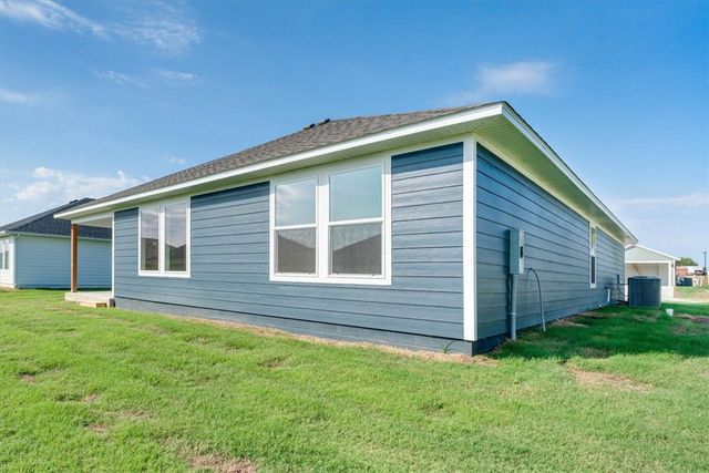 571 Riggs Street, Prairie Grove, AR 72753