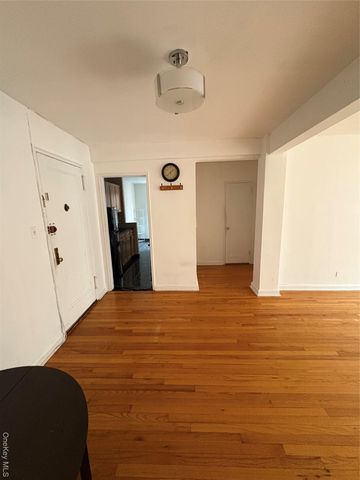 2090 Barnes Avenue 4D, Bronx, NY 10462