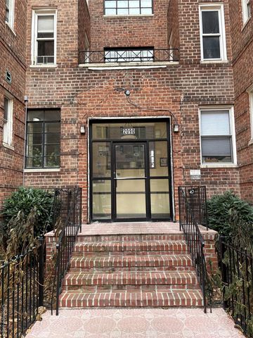 2090 Barnes Avenue 4D, Bronx, NY 10462