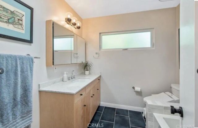 7002 Forbes Avenue, Lake Balboa, CA 91406