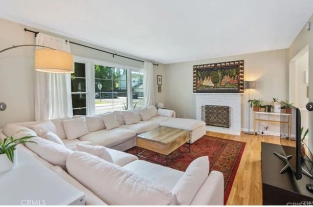 7002 Forbes Avenue, Lake Balboa, CA 91406