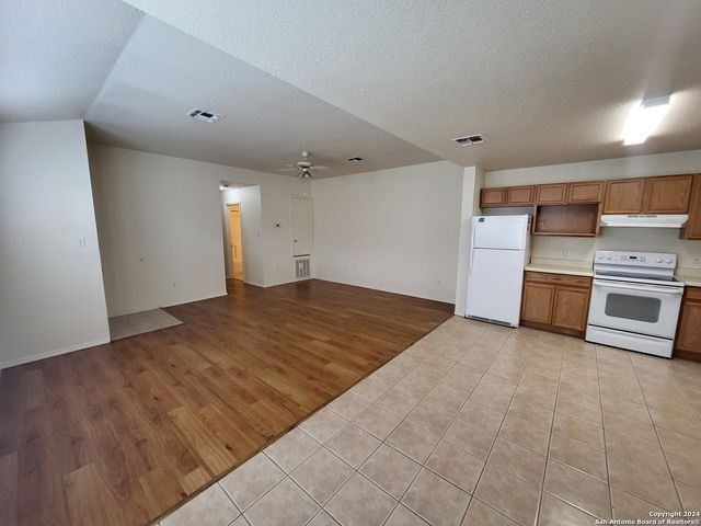 3848 Maverick Creek Rd, San Antonio, TX 78247