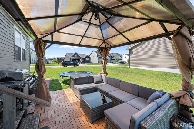 1711 Rivercroft Drive, St Paul, MO 63366