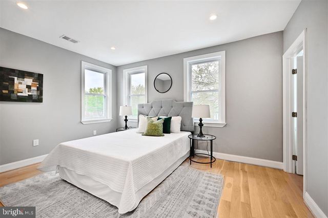 512 PEABODY ST NW, Washington, DC 20011