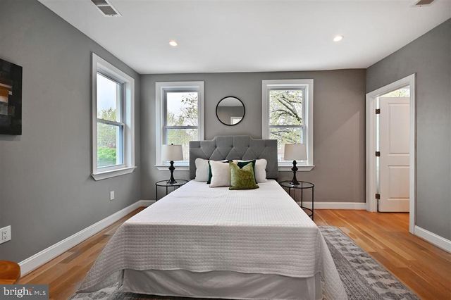 512 PEABODY ST NW, Washington, DC 20011