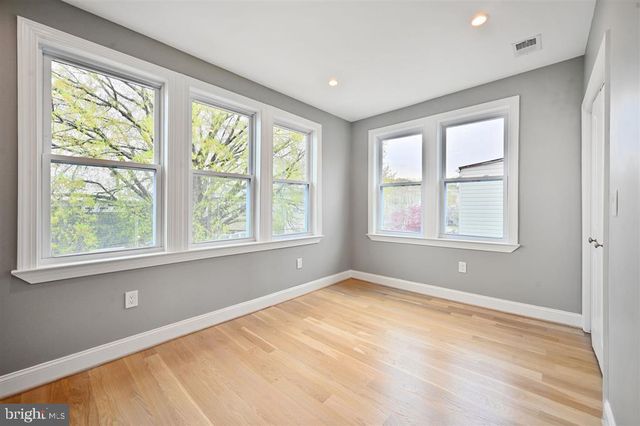 512 PEABODY ST NW, Washington, DC 20011