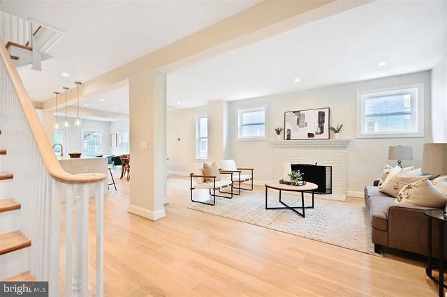 512 PEABODY ST NW, Washington, DC 20011