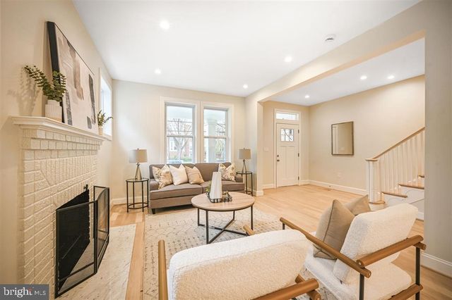 512 PEABODY ST NW, Washington, DC 20011