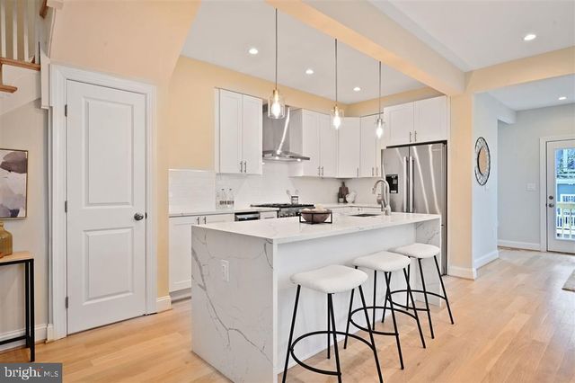 512 PEABODY ST NW, Washington, DC 20011