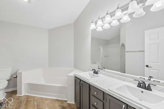 11076 Oakridge Drive, Fishers, IN 46038