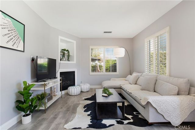205 Cherrybrook Lane, Irvine, CA 92618