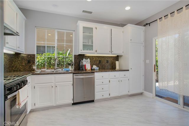 205 Cherrybrook Lane, Irvine, CA 92618