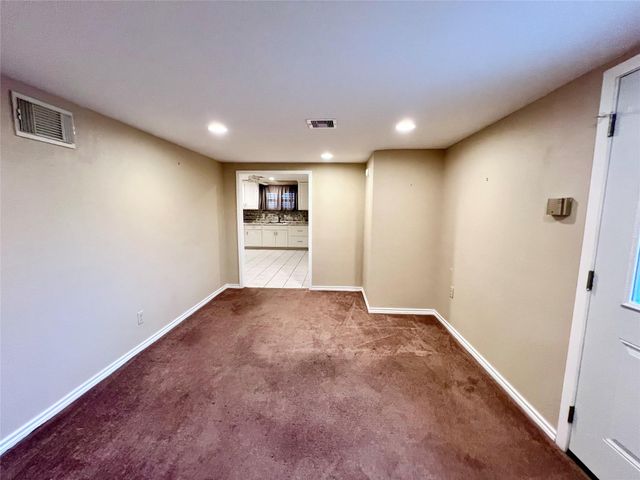 2814 12th Avenue N, Texas City, TX 77590