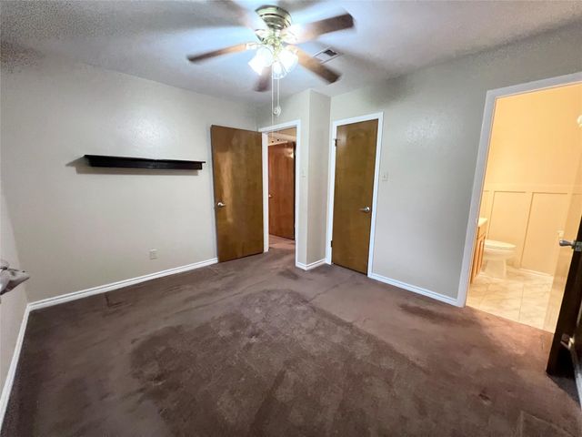 2814 12th Avenue N, Texas City, TX 77590