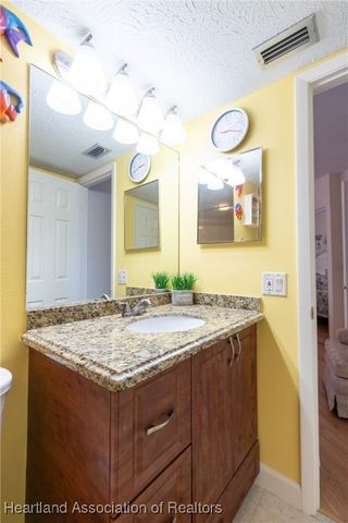 4985 Casablanca Circle N J5, Sebring, FL 33870