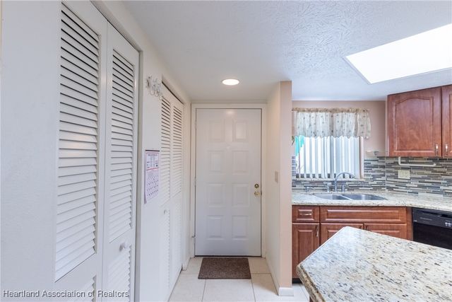 4985 Casablanca Circle N J5, Sebring, FL 33870