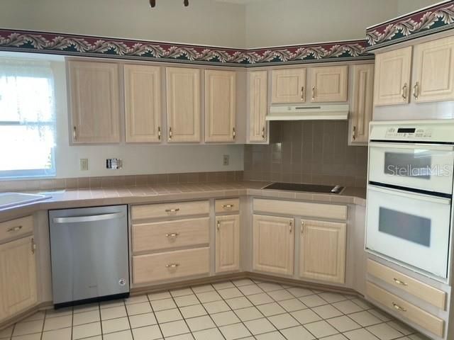 610 GRAND VISTA TRAIL, Leesburg, FL 34748