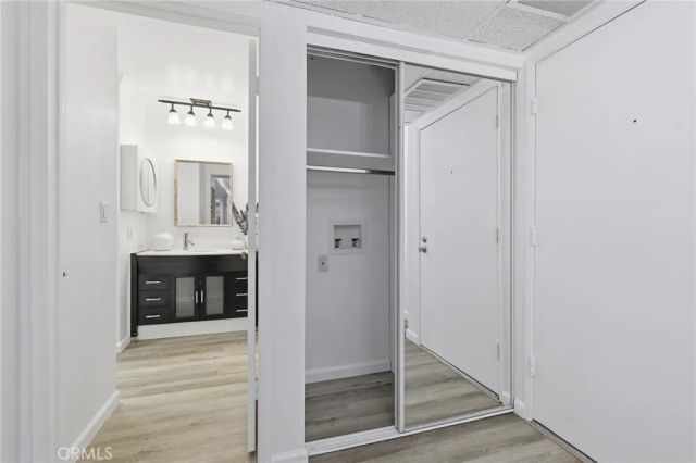5257 Radford Avenue 212, Valley Village, CA 91607