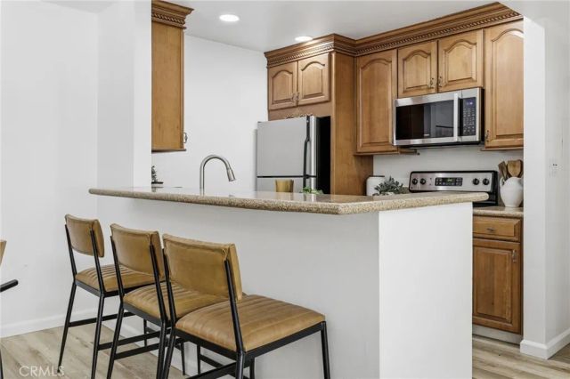 5257 Radford Avenue 212, Valley Village, CA 91607