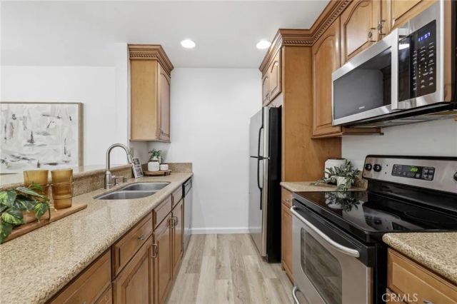 5257 Radford Avenue 212, Valley Village, CA 91607