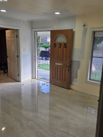 535 W Carlton Way, Tracy, CA 95376