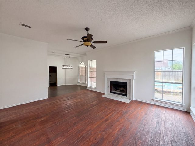 1213 Cardigan Street, Garland, TX 75040