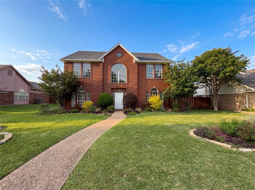 1213 Cardigan Street, Garland, TX 75040