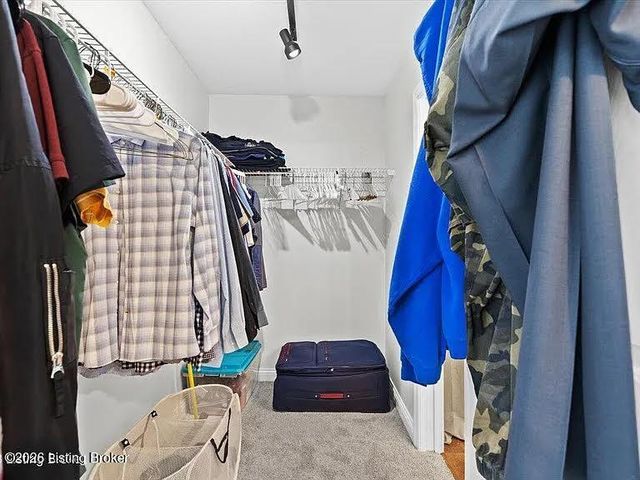 1508 Russell Lee Dr, Louisville, KY 40211