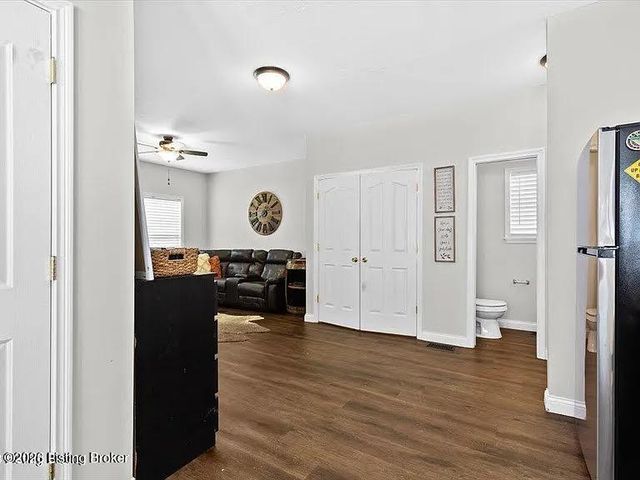 1508 Russell Lee Dr, Louisville, KY 40211