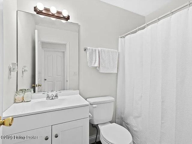 1508 Russell Lee Dr, Louisville, KY 40211