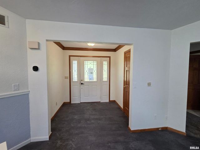 704 BAYSIDE Circle, Germantown Hills, IL 61548