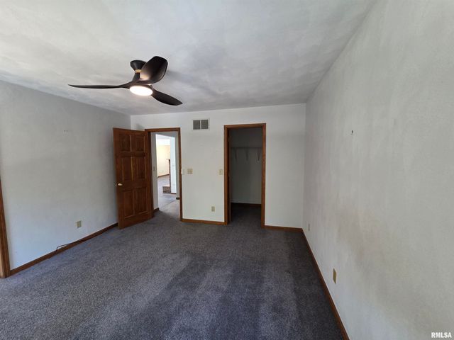 704 BAYSIDE Circle, Germantown Hills, IL 61548