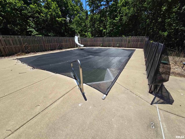 704 BAYSIDE Circle, Germantown Hills, IL 61548