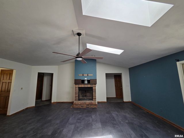 704 BAYSIDE Circle, Germantown Hills, IL 61548