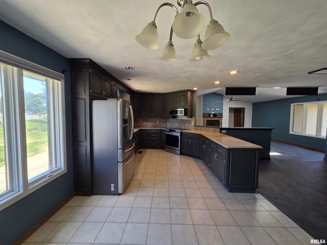 704 BAYSIDE Circle, Germantown Hills, IL 61548